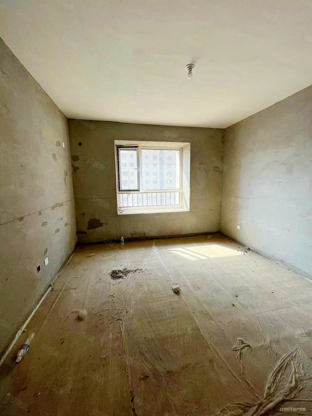 天洲视界城 毛坯三室 次新房 南北通透 中间楼层采光好