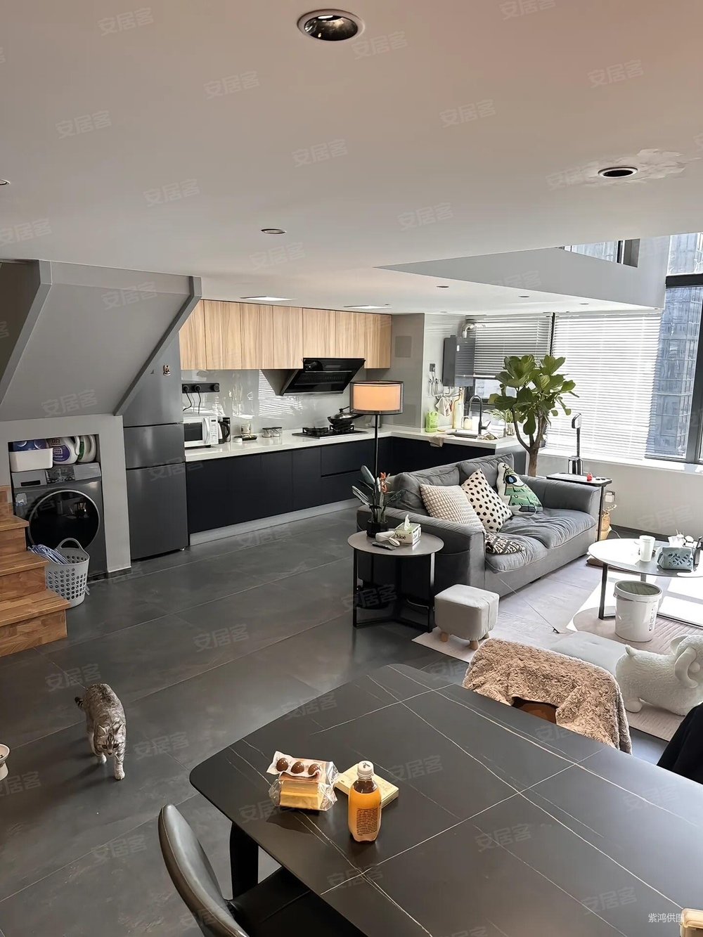 多彩城(商住楼)3室2厅2卫75㎡南43万