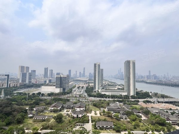 【多图】保利天悦,琶洲租房,保利天悦 高层 单边位 大客厅 5房 豪华