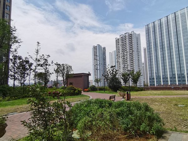 贵阳花溪清溪路阳光花园(花溪)阳光花园 精装修 拎包入住 1800一月包