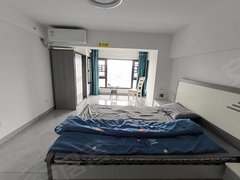 桂林临桂一院两馆吾悦广场精装单间配套,家电家具齐全拎包入住包物业随时看房出租房源真实图片