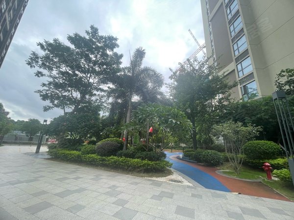 深圳龙华观澜佳华领域广场(一期商住楼)观澜地铁口 百佳华两房3600