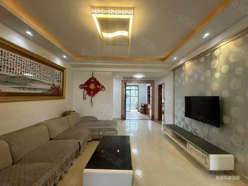 单价6300平送露台开价74万名仕家园精装三室两卫