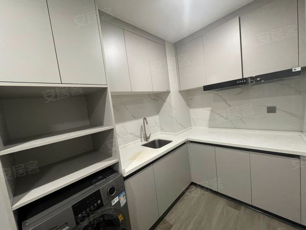 海宁海宁市区马桥御江南(海宁)马桥经编园区 河滨汇  御江南精装2室 包车位宽带 随时看房出租房源真实图片