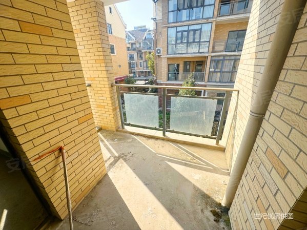 武汉房产网>武汉二手房>东西湖二手房>金银湖二手房>金银湖别墅>599