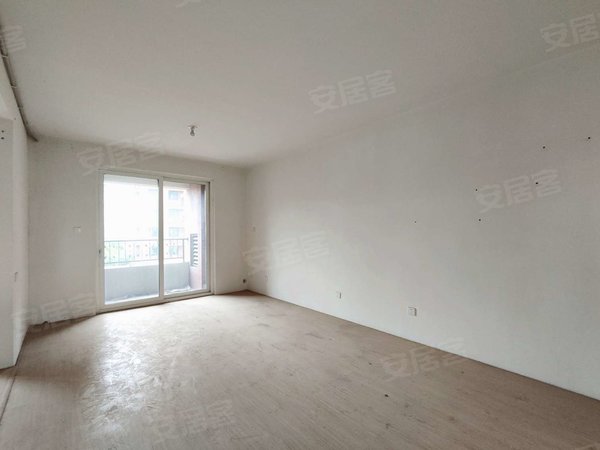 金地艺境,宝龙广场租房,房源采光好,南北通透,业主诚意出,袍江租房