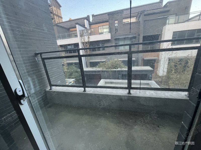 龙门一号 联排别墅 独门独院 前后双花园