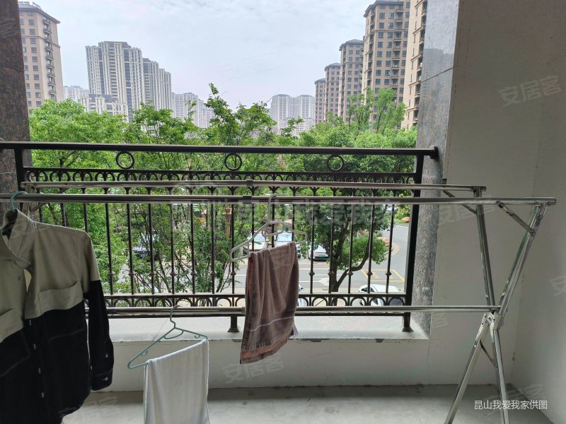 左岸尚海湾房龄新小三房医疗配套成熟交通便利满二