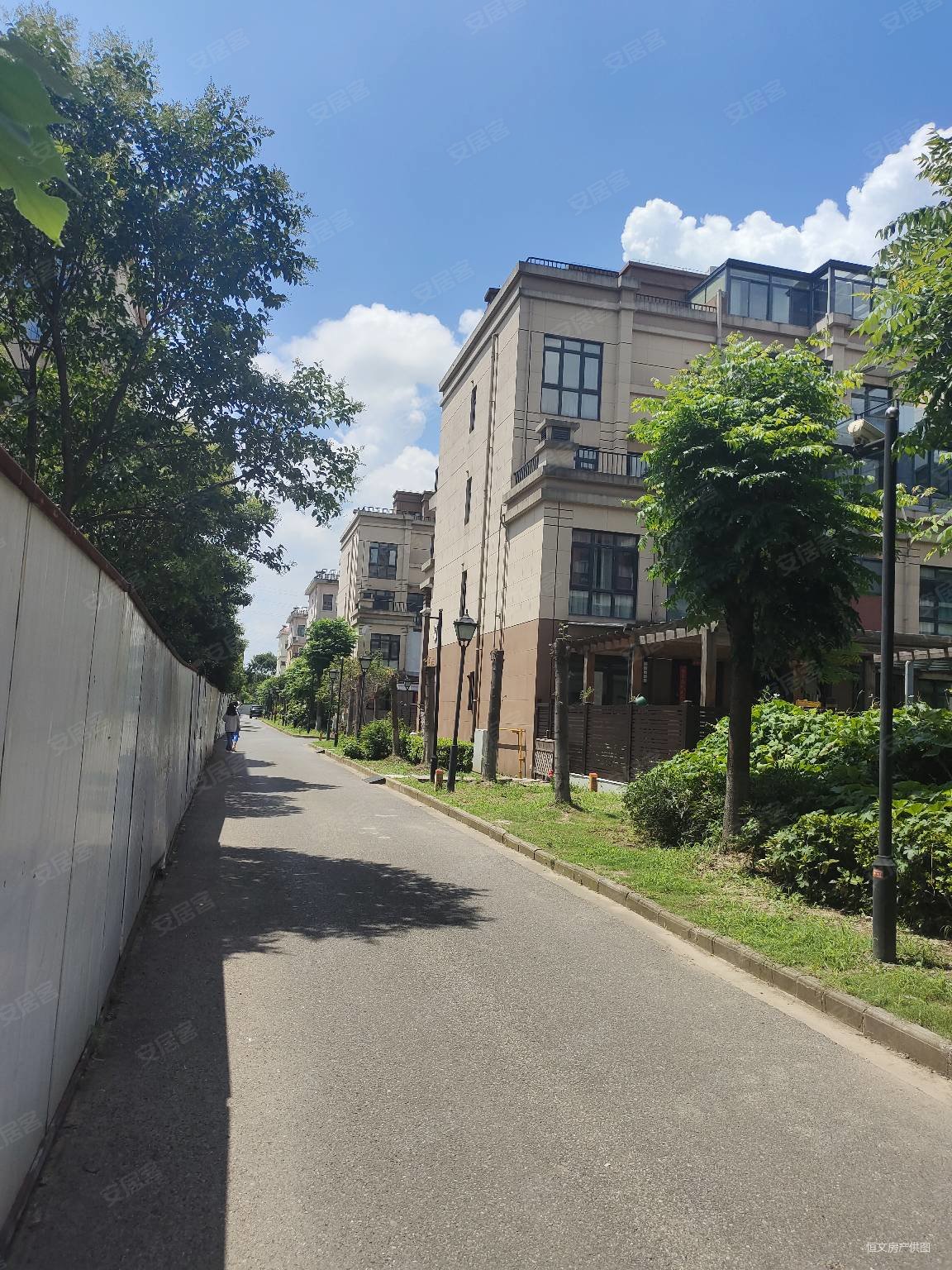 日月光翠湖湾花园别墅