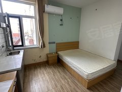 青岛黄岛香江路青职学院 钱塘江市场 地铁6号线 拎包入住 押一付一 出租房源真实图片