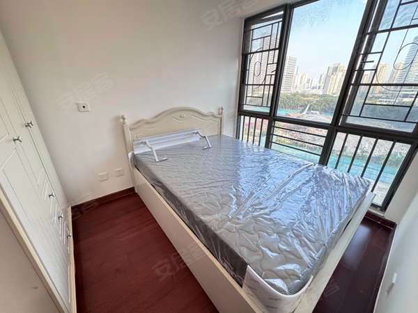 深圳南山南油南园枫叶公寓12号南光地铁旁 南园枫叶公寓使用率70平21