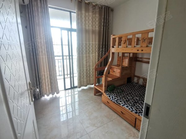 崇左江州东盟豪逸华庭豪逸华庭精装修3房出租,房子干净漂亮,配套齐全