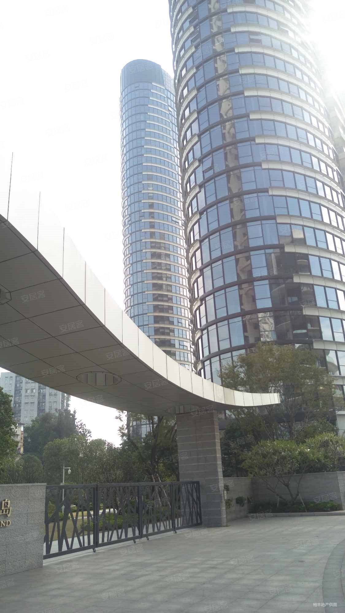 天誉半岛新上内转单位全新未住江景大平层落地玻璃幕墙设计