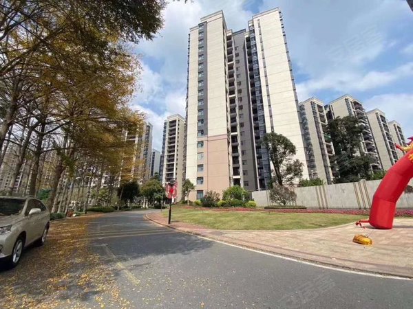 佛山顺德大良西区康格斯花园康格斯精装三房两厅两卫,向南向花园,116