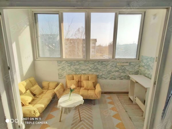 四季青租房,南向卧室带阳台 益园 中间建筑 火星时代 航天信息园 无