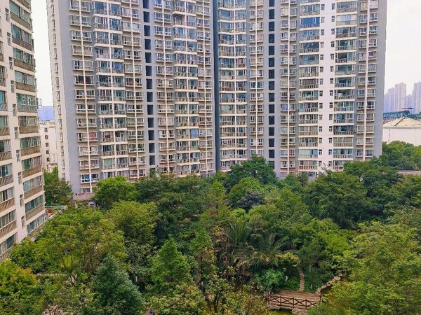 昆明西山西山区政府城市领地城市领地小区西山区政府旁沃尔玛超市侧