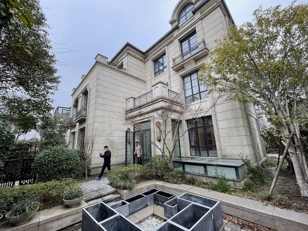 上海青浦赵巷绿地海珀风华(别墅)(免佣金)协和学校门口!豪装地暖空调!