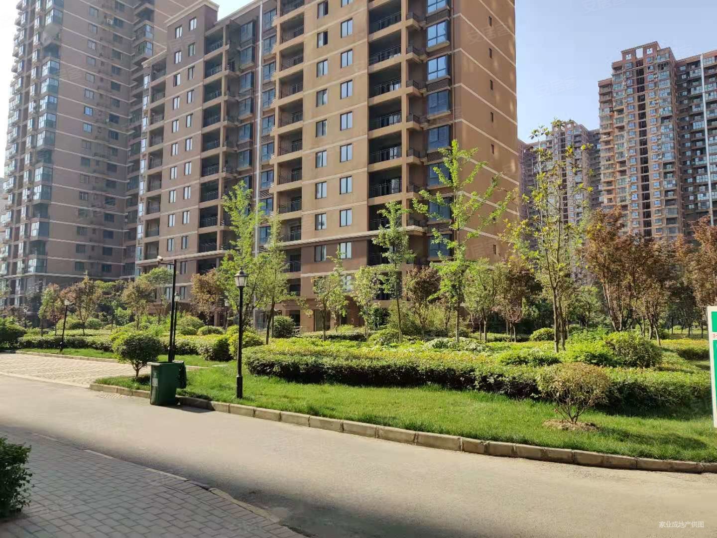 地铁口需全款浩华北郡115平三室两卫急售