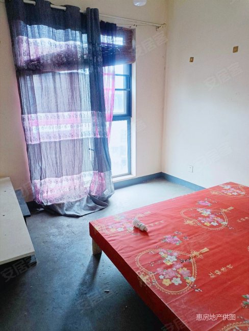 精单装修大阳台,4室2厅2卫,彩光好,滇池卫城尚层二手房,180万,4室2厅