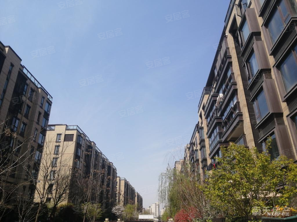 保利印江南一期