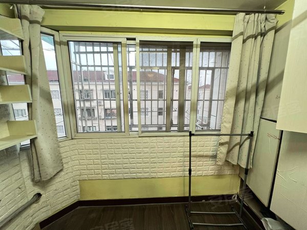 【多图】东湾小区,华泾租房,东湾小区 1室1厅 配套齐全 40平 电梯房