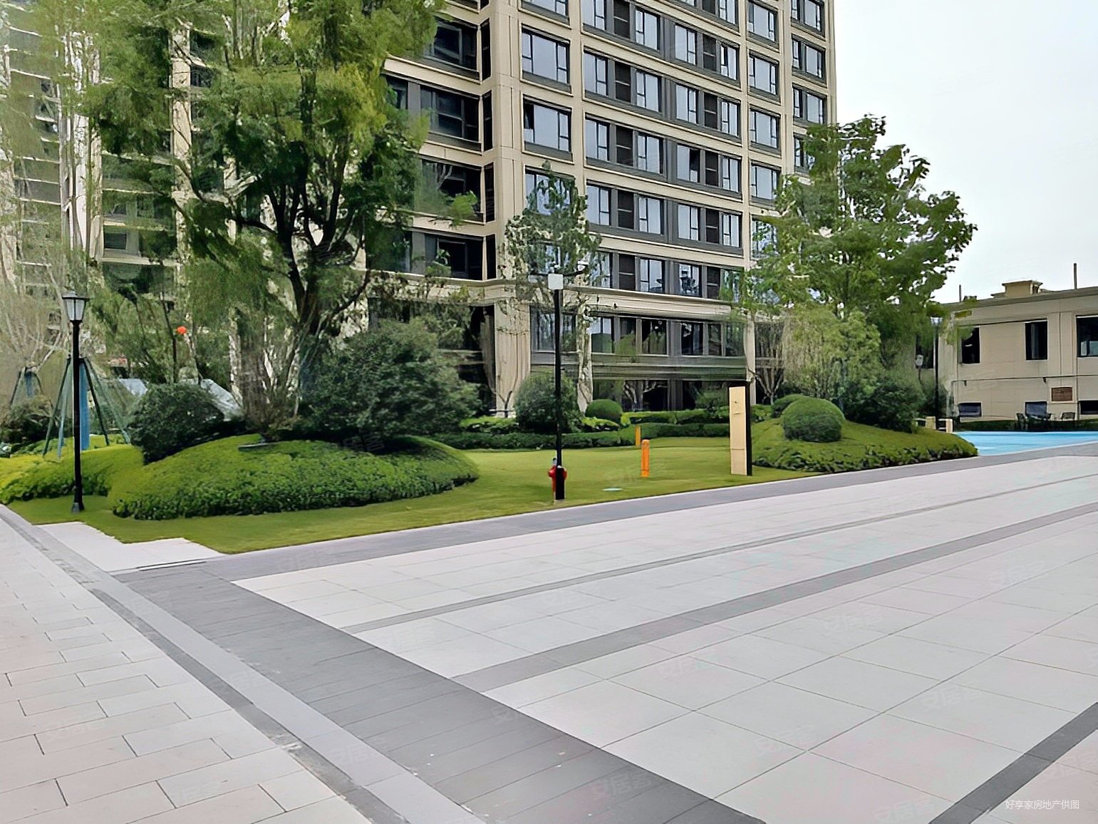 草滩绿城桂语兰庭三室两厅两卫南北房出售