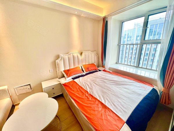 济南高新国际会展中心中垠广场高新万达对面 中垠广场 精装公寓 配置