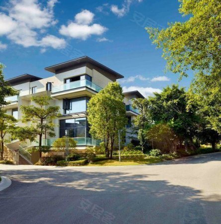 中海银海湾连排别墅 送车库 送花园 环境安静 远离马路可看房