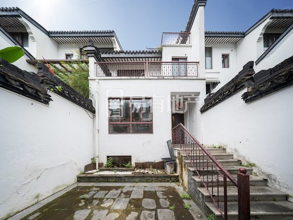 杭州富阳银湖九龙一号九龙一号 5室2厅5卫