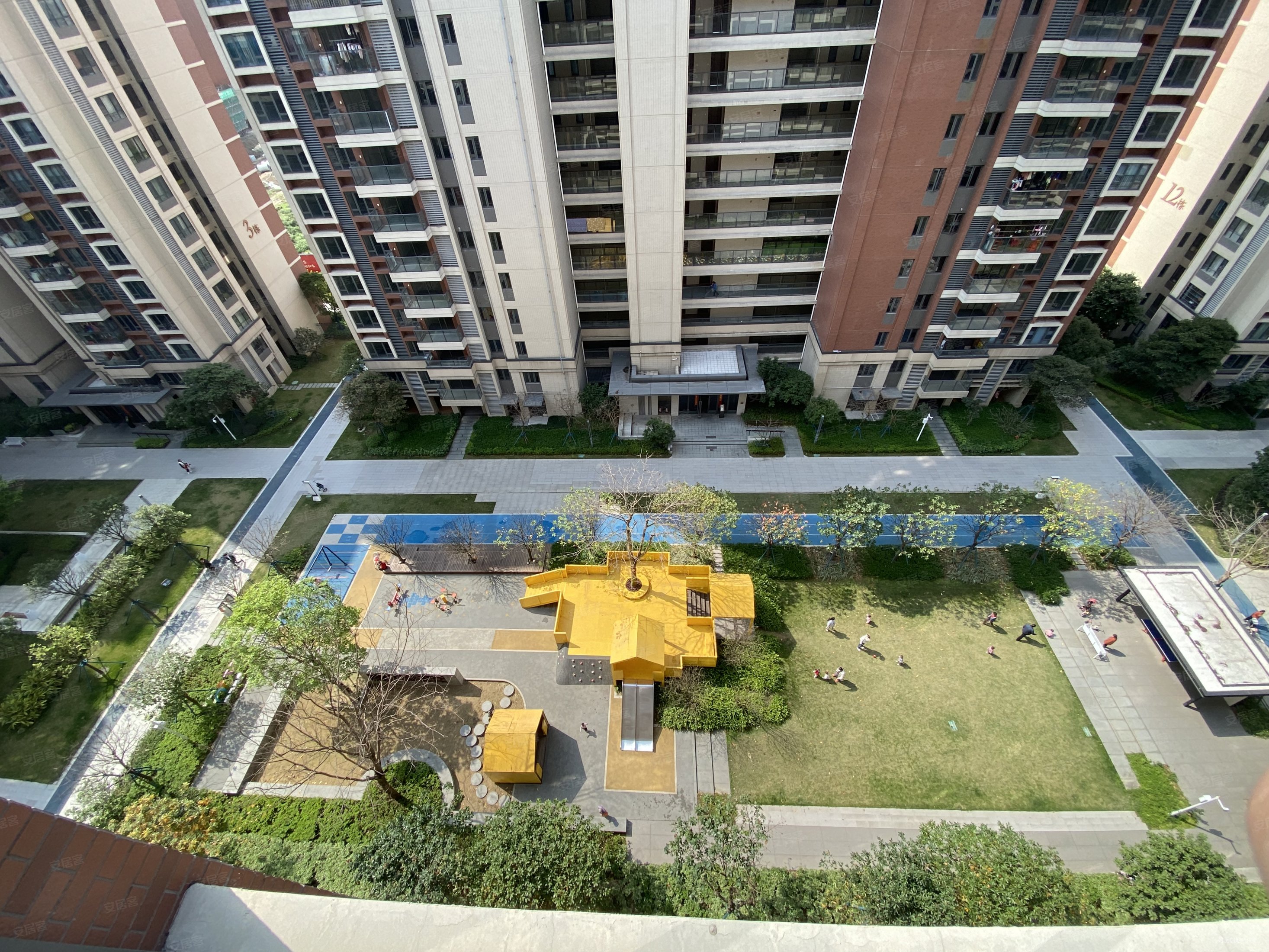 灯湖西旭辉公元精装三房高层南向看花园五年随时看房