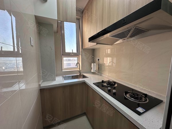 大连开发区双D港德泰人才公园可押一付一可短租价格便宜拎包入住随时可看 董家沟德泰一室一厅出租房源真实图片