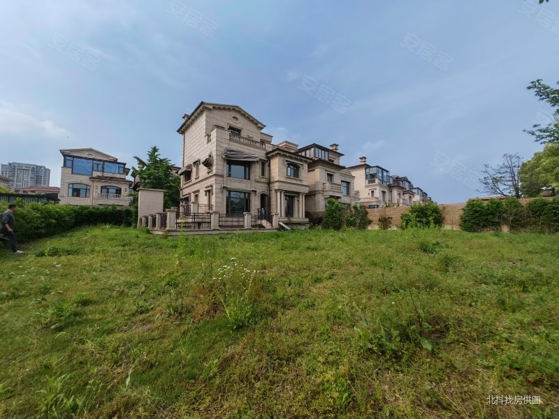 钓鱼台别墅5室3厅4卫348.36㎡南1406万