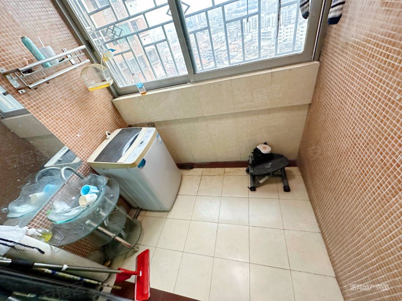 商品住宅 精装好房 高楼层视野好 东南户型 带电梯 双卫格局,皇朝广场