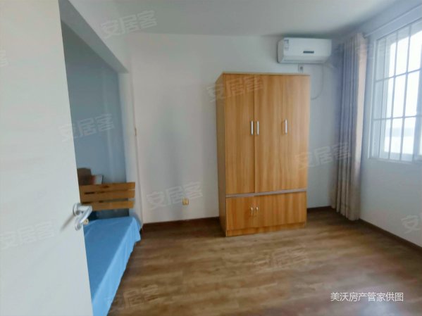 河风雅苑  三室一卫  装修  南户带阳台