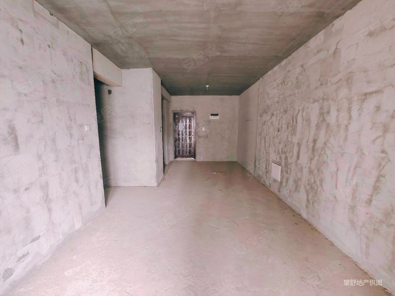 地铁口,毛坯三房,嘉宇银杉嘉宇西苑,急售,采光视野好