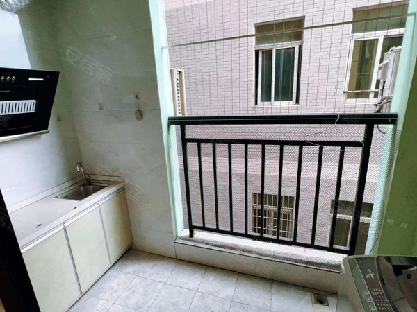 狮岭近丽莎广场皮革城,精装电梯公寓,配套齐全南北通透