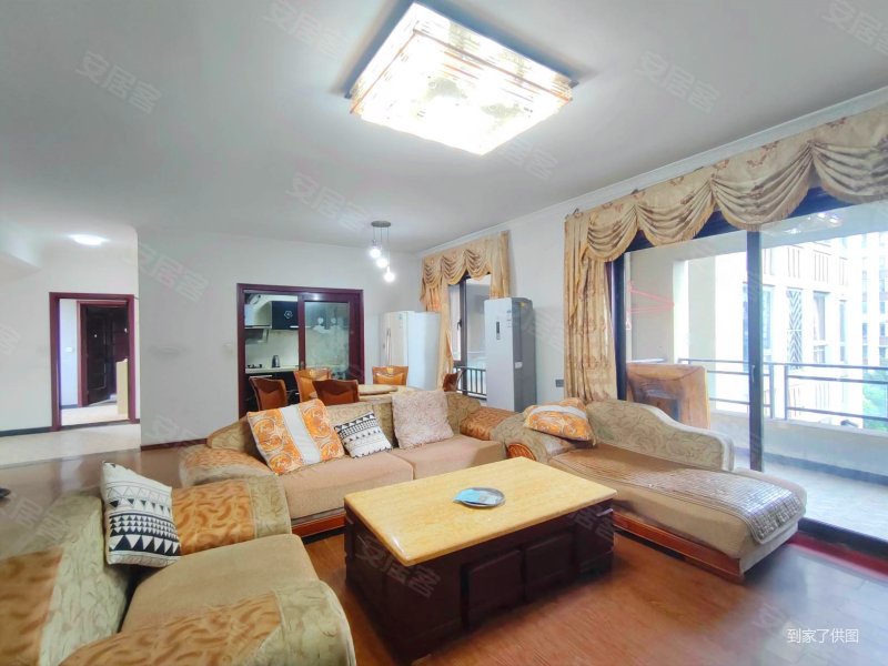 此房带车位 房子朝中庭 安静 精装可拎包入住 近医院 板楼,融创御锦1