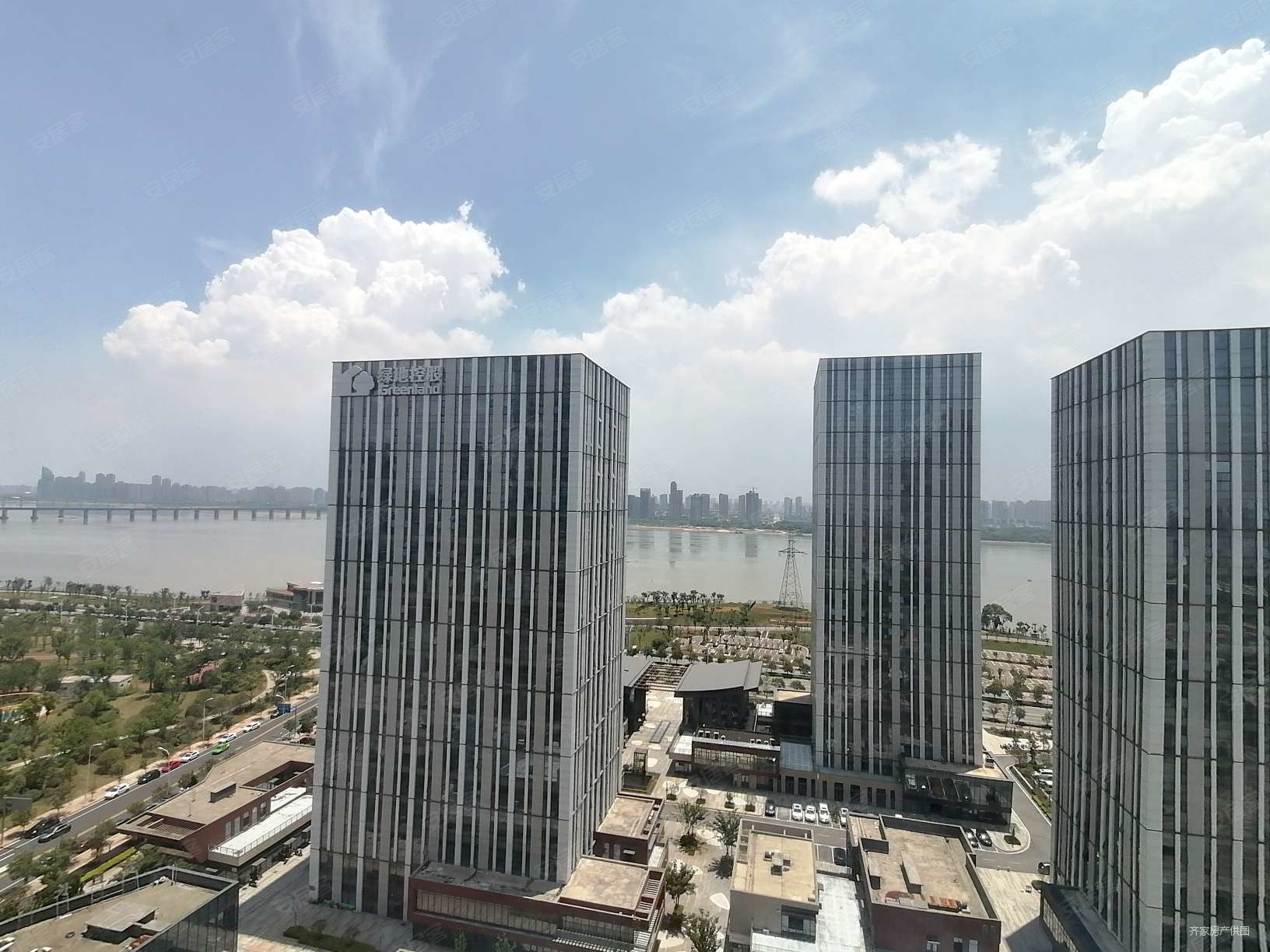 南昌房产网>南昌二手房>红谷滩二手房>九龙湖二手房>绿地国际博览城博