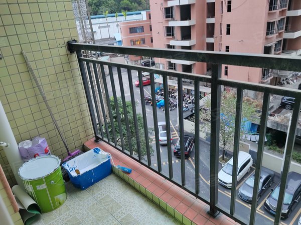 深圳龙华龙华区政府祥和山庄茜坑地铁口 祥和山庄 3室1卫 南北通透