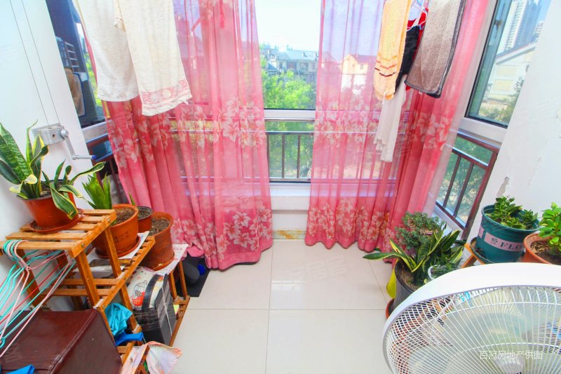 隆盛花园  精装修 采光很好带大阳台飘窗