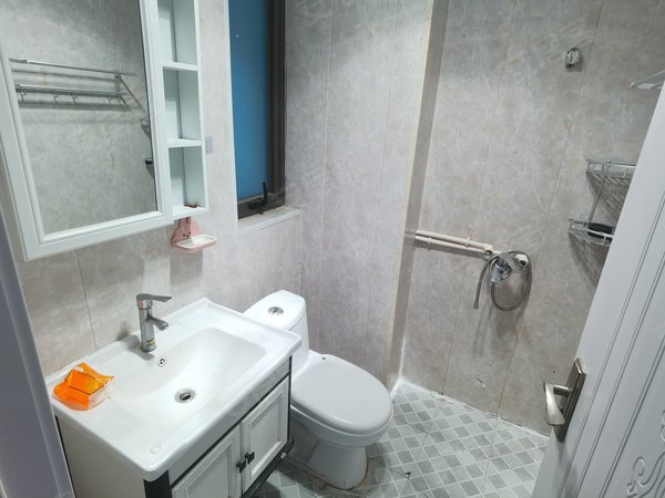 泗洪上湖名著康力物流园上湖带燃气独立卫生间一室一厅一厨一卫1400有