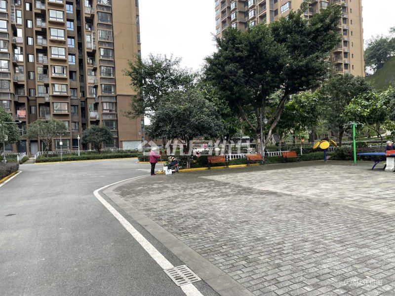 西城佳园 2室 南北通透 70平 精装 楼层好 视野无遮挡