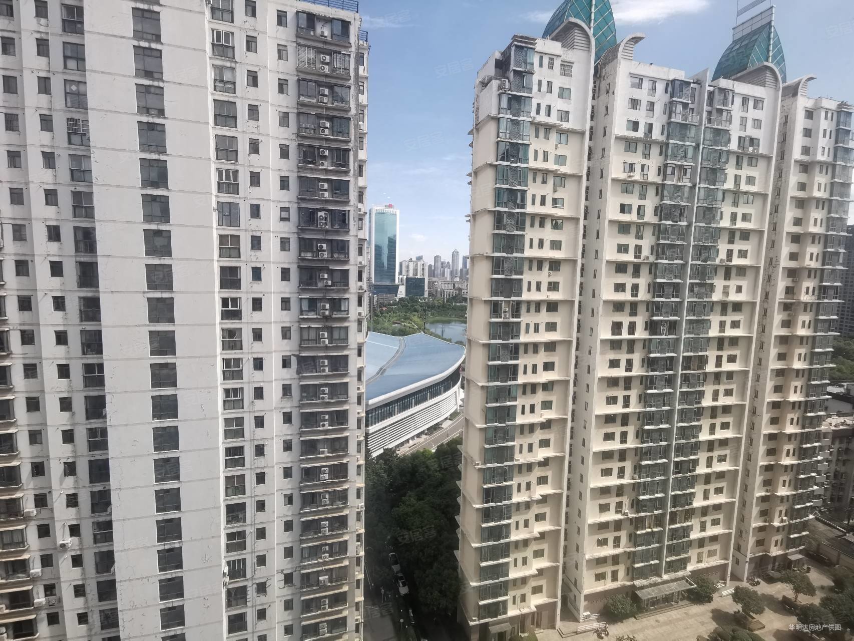 西北湖凤凰城电梯两房可看湖小区环境好湖景小区有天然气