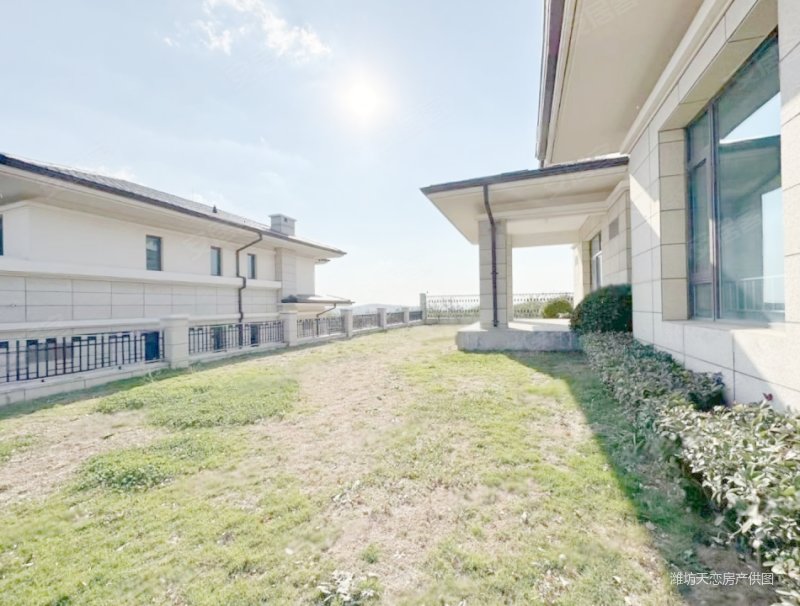 浮烟山风景区内 三面环山 独栋别墅 客厅挑空地上 四面环院,浮烟山