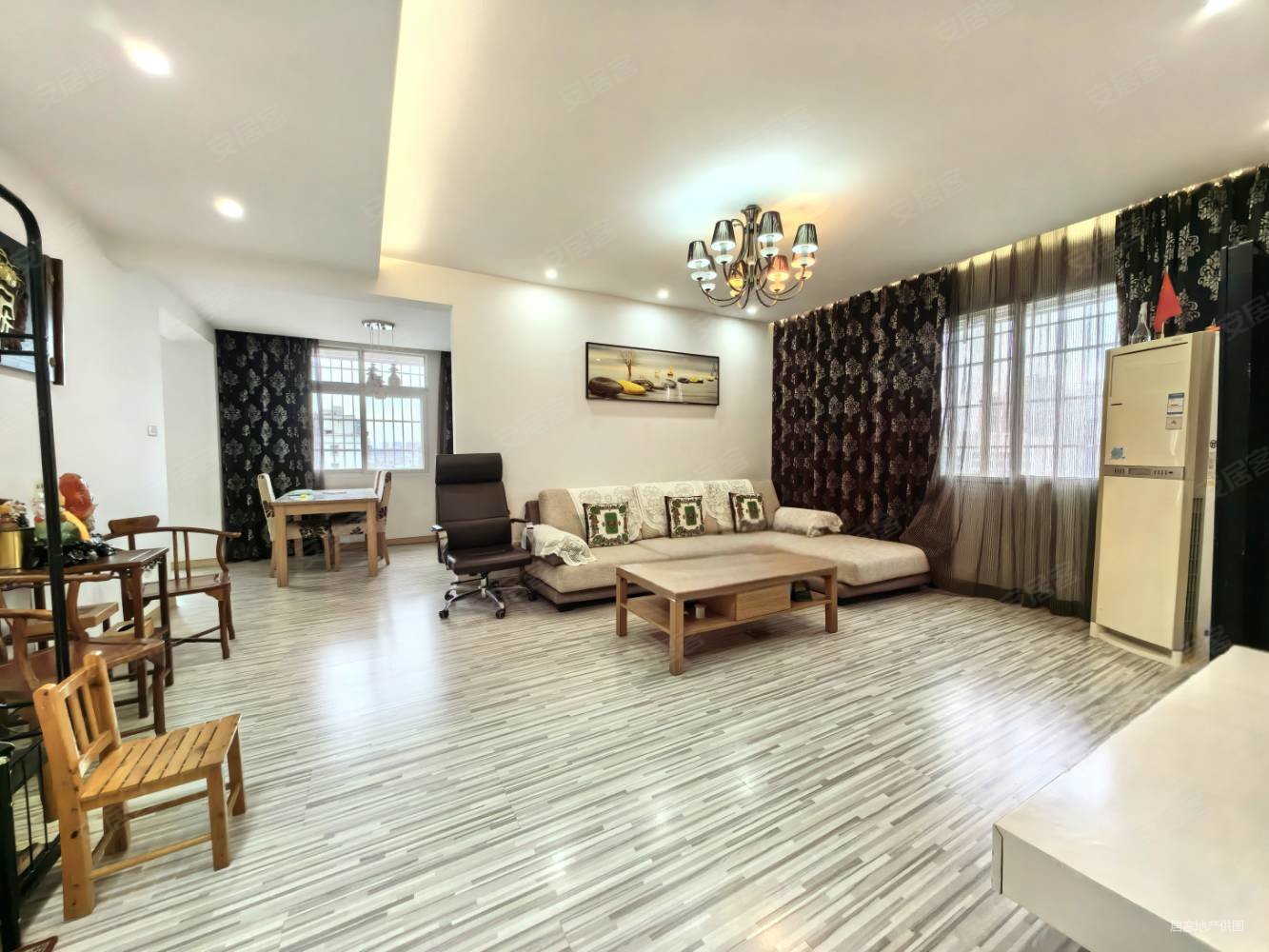 天虹金福园3室2厅1卫127㎡东西63万