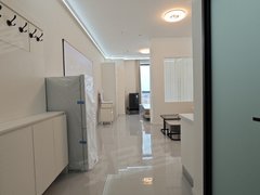 安阳北关凯德广场无中j费万意商圈精装小公寓押一付一拎包入住采光好家电家具齐全出租房源真实图片