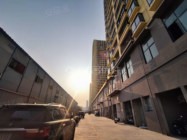 南宁西乡塘石埠湖畔御景1600元每月精装2室整租相思湖湖畔御景56平押