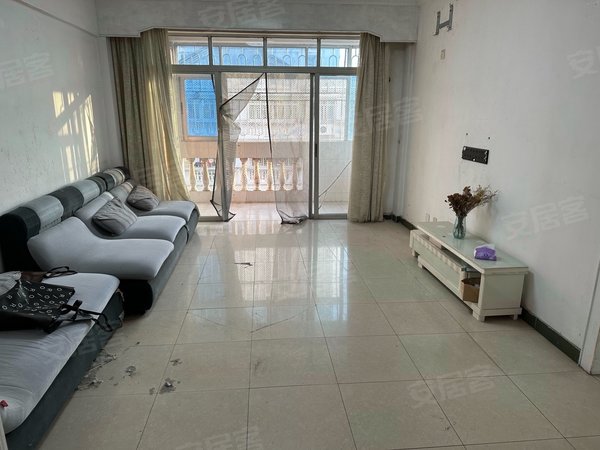 深圳宝安宝安中心区海韵花园翻身地铁站,小区电梯两房仅租5k,75平大