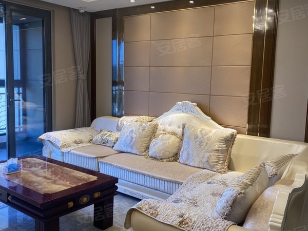 绍兴越城稽山恒大珺睿府包物业费 恒大珺睿府中高楼层 3室2厅2卫 房东