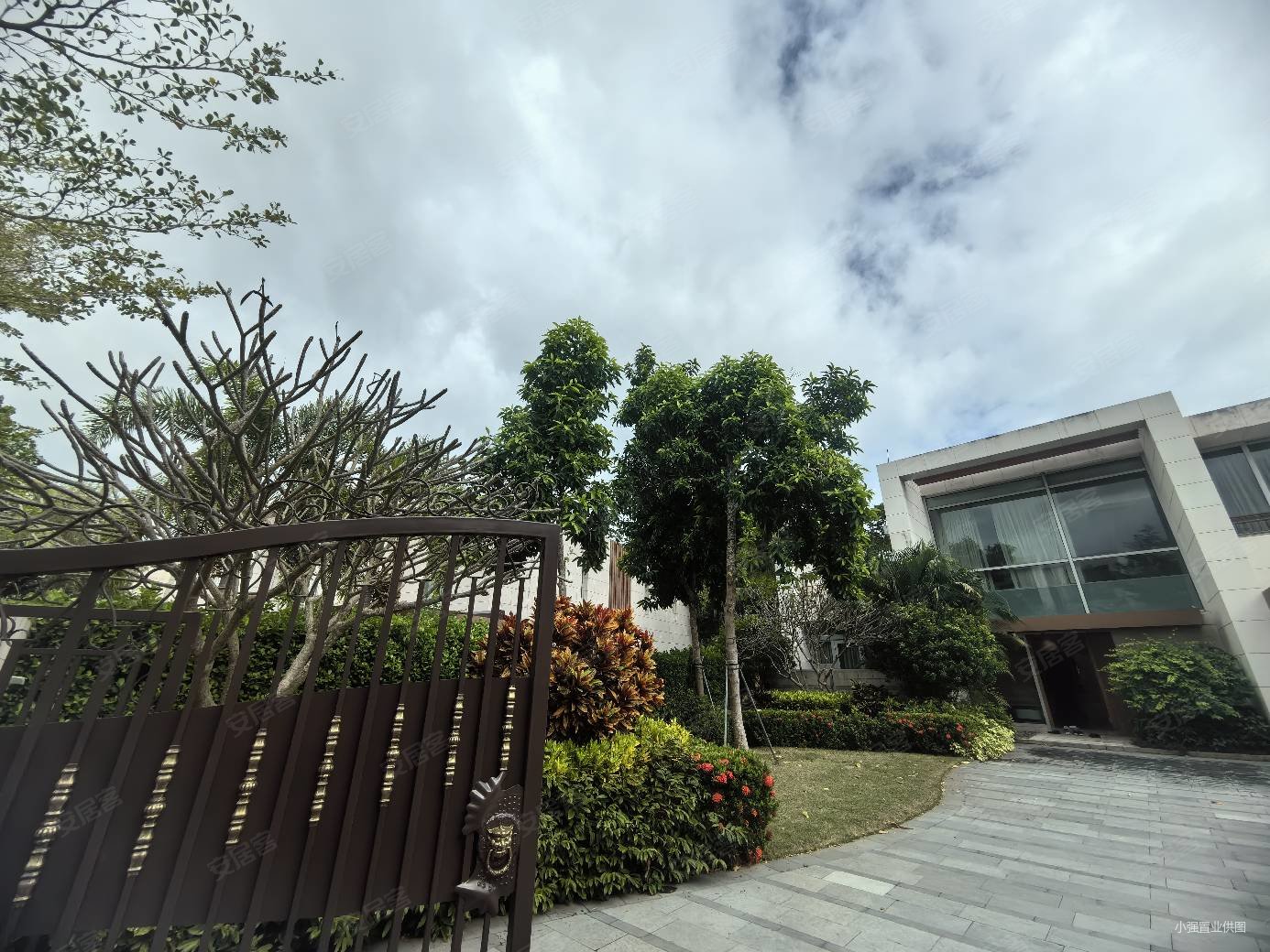 海棠湾银海独栋别墅出售496平5室3厅7卫带泳池花园